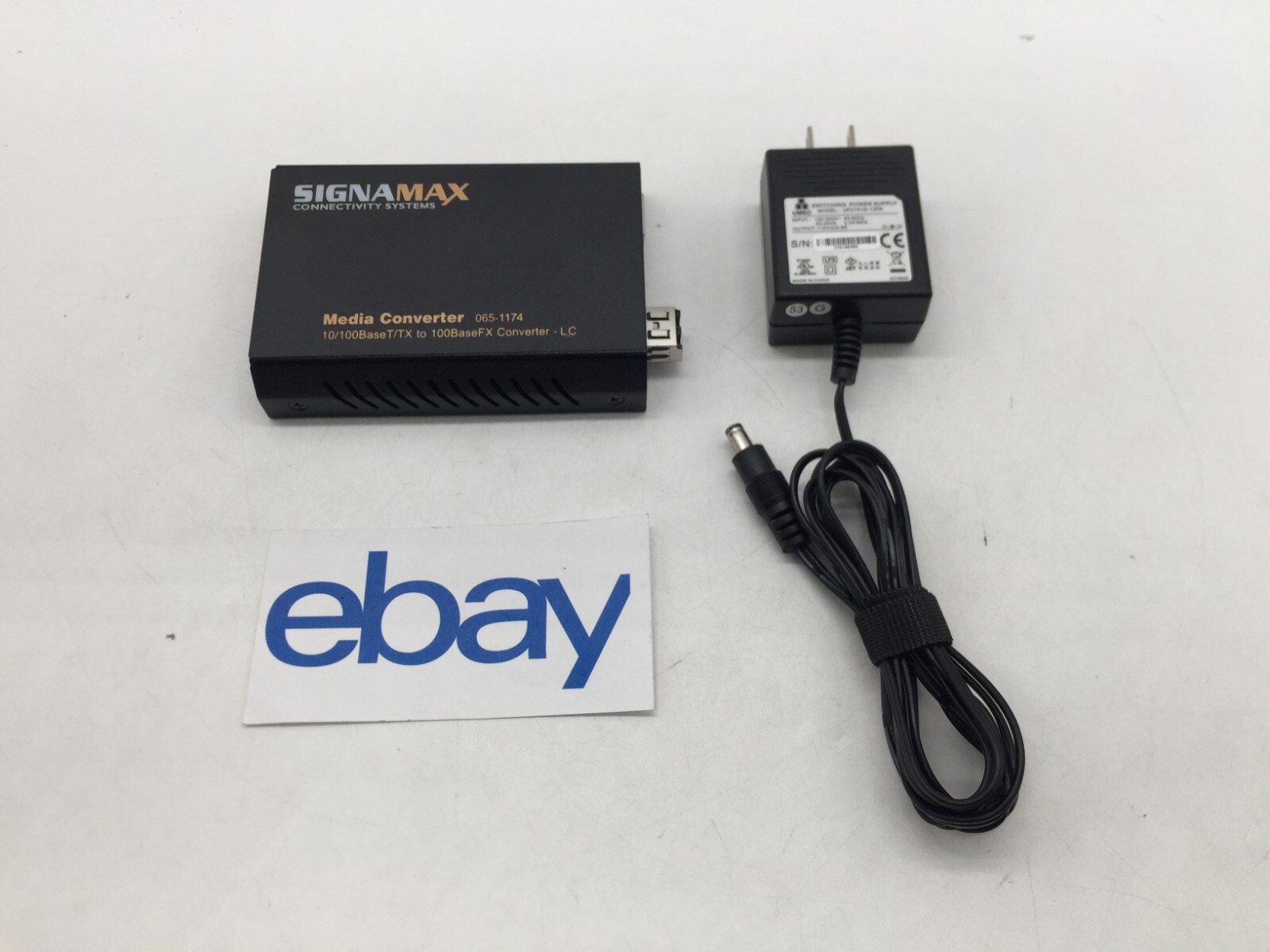 Signamax 065-1174 Fiber Optic Media Converter W/ADAPTER FREE S/H
