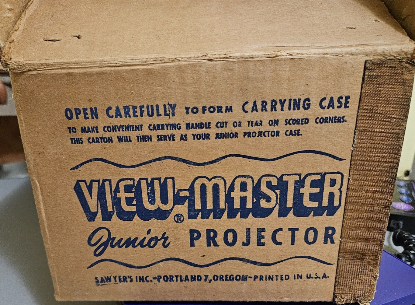 Vintage View-Master Junior Projector w/ Box, Reels & Paperwork – Powers On –