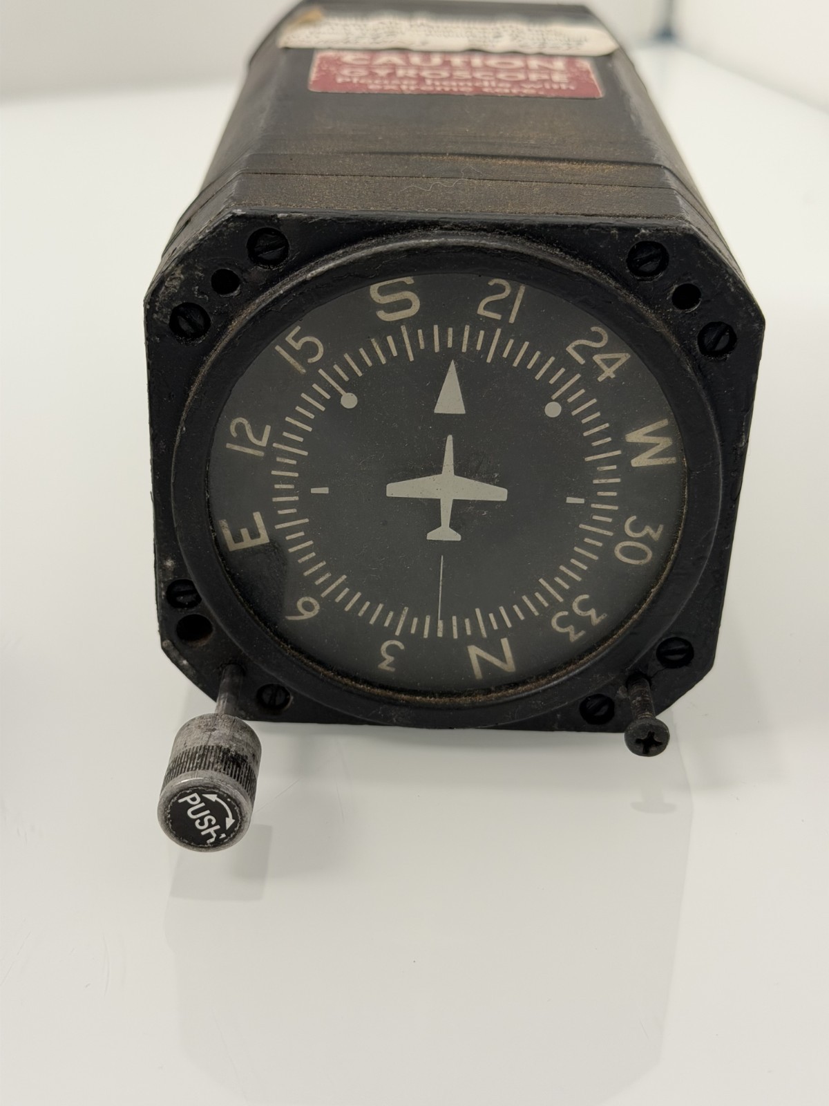 Cessna Directional Gyro Heading Indicator C661075-0104 4000B-12 Vacuum Aircraft