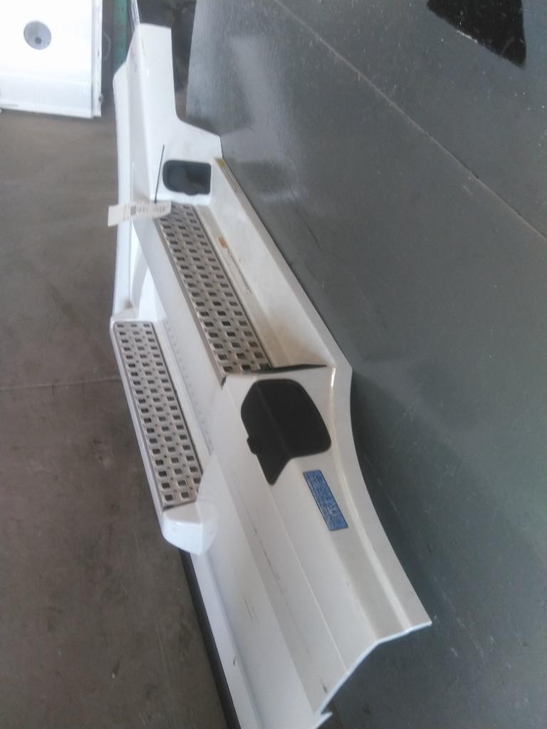 For 2018 VOLVO VNL SIDE FAIRING Left , IL