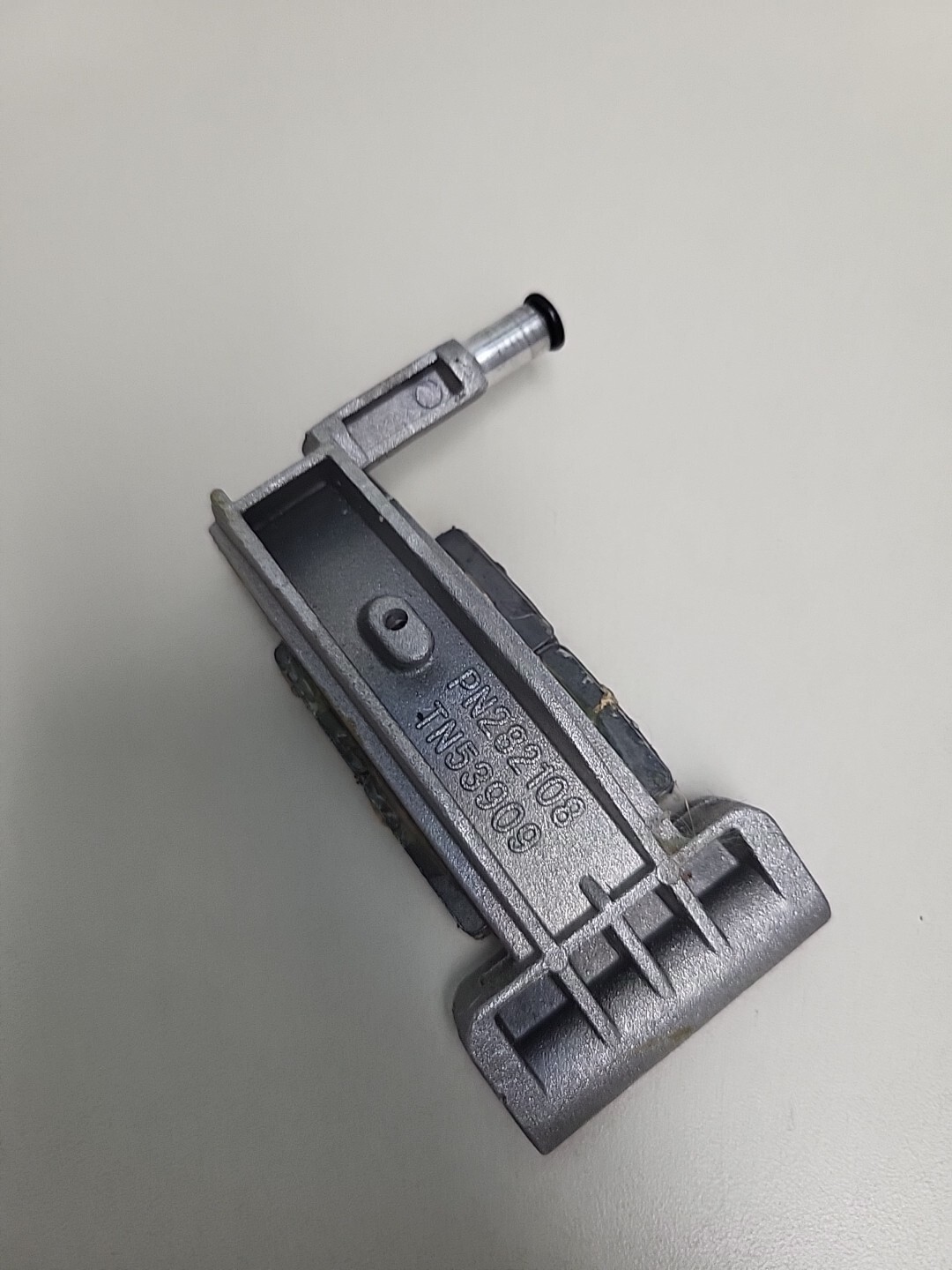 Proform Ze3 Elliptical Magnetic Bracket (15A)