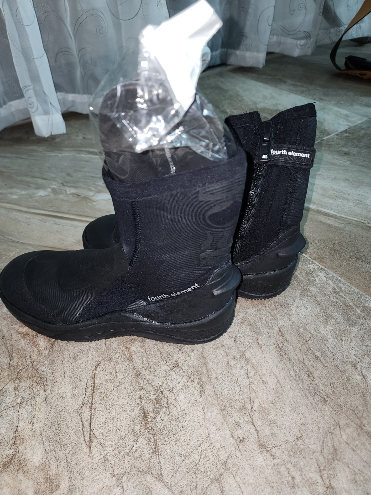 Fourth Element Amphibian Boots – NEW – Size 8 (US)