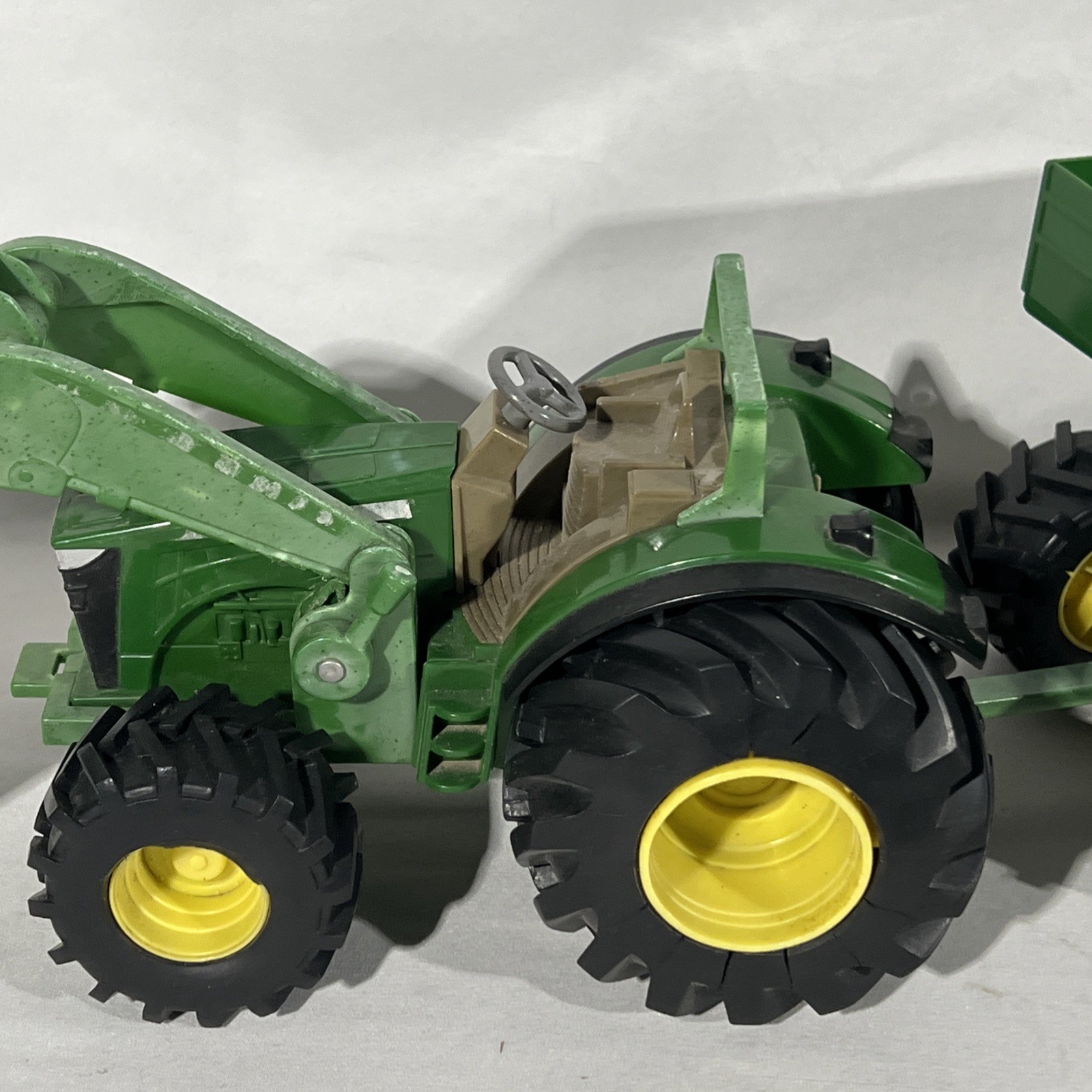 ERTL John Deere Green Tractor with Wagon