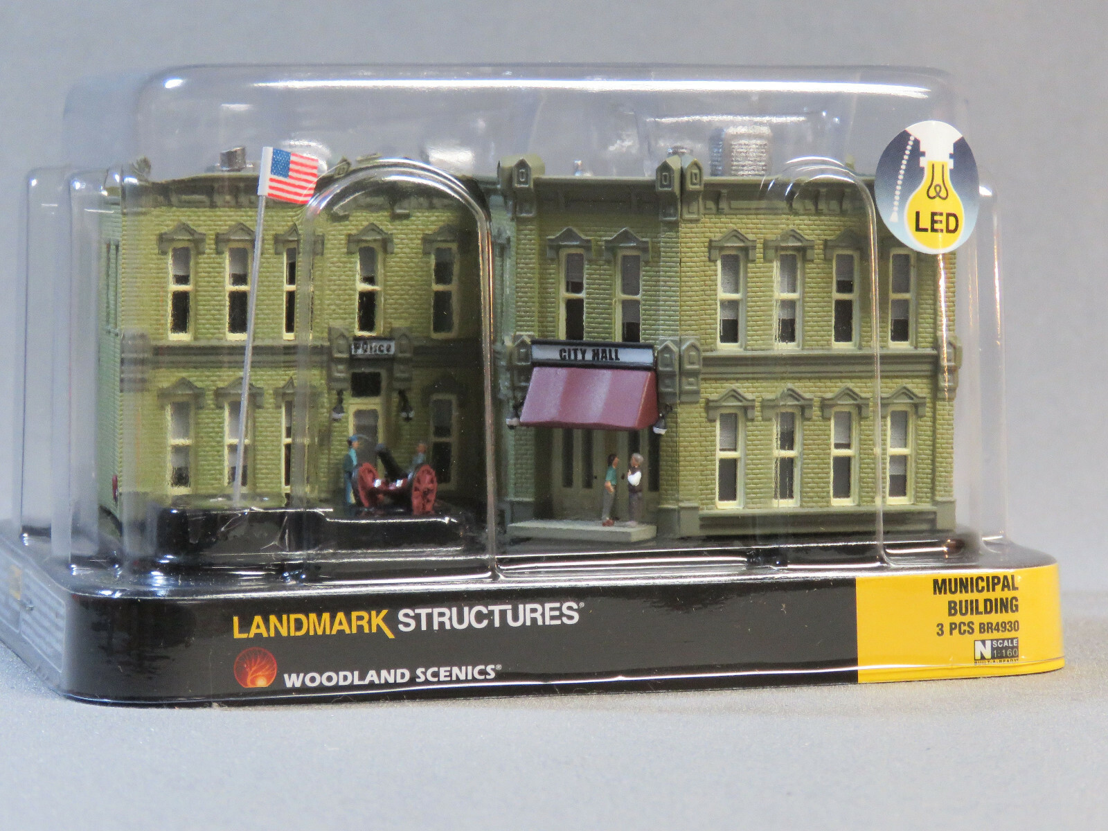 WOODLAND SCENICS BR4930 N SCALE MUNICIPAL BUILDING BUILT & READY police WDS4930