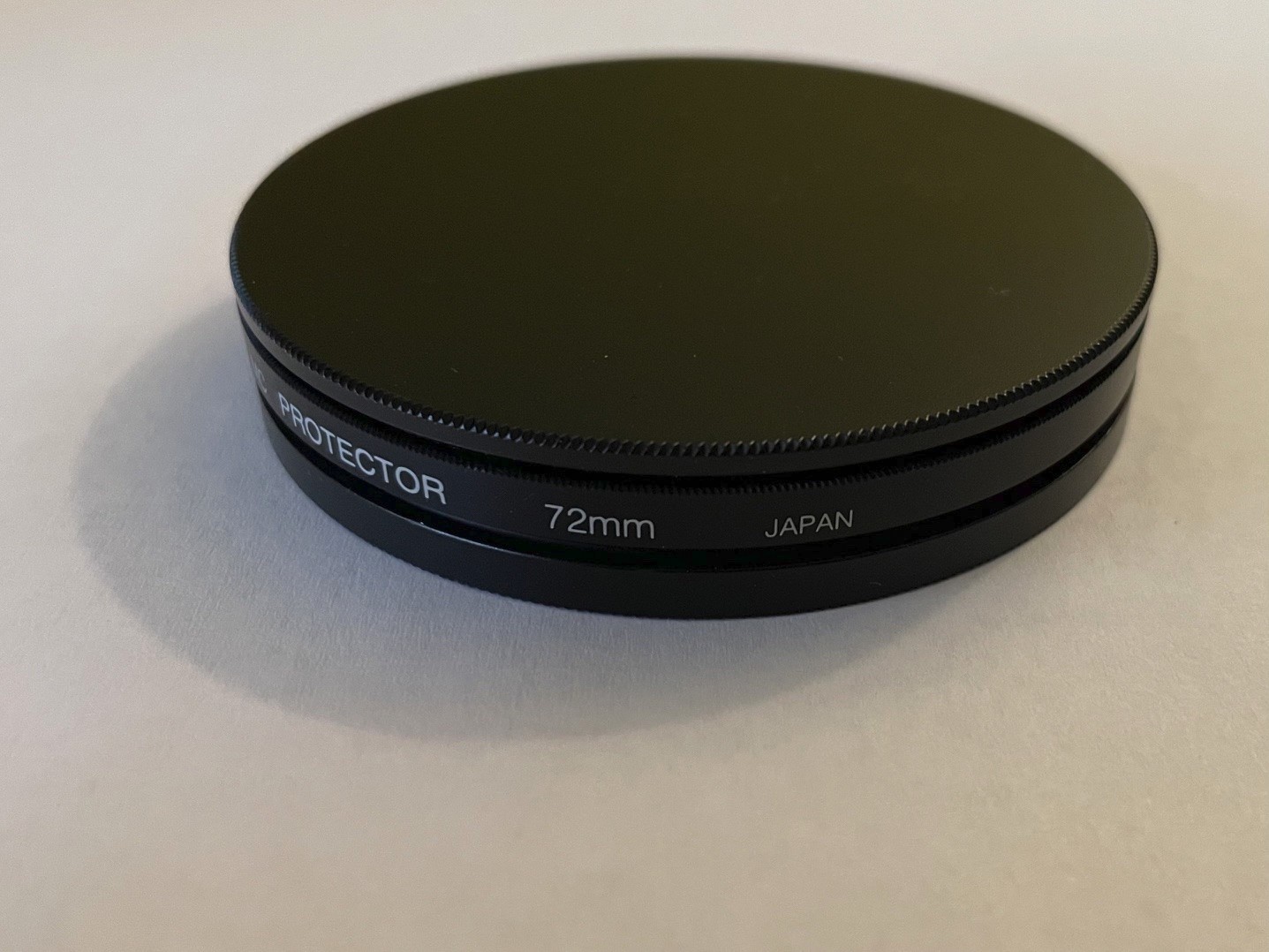 Screw-on 72mm filter covers - front and back