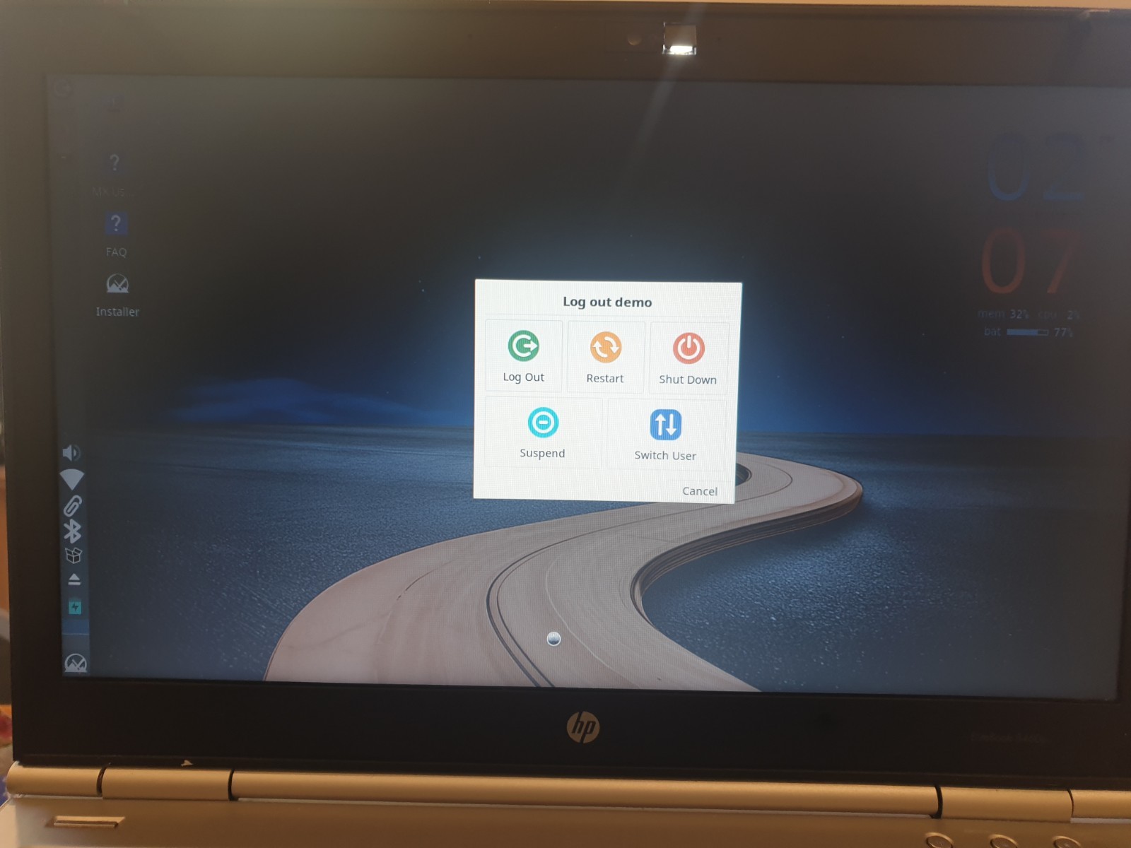 Linux MX V25.2, Xfce, 64-bit, Bootable Live and Install USB Flash Drive