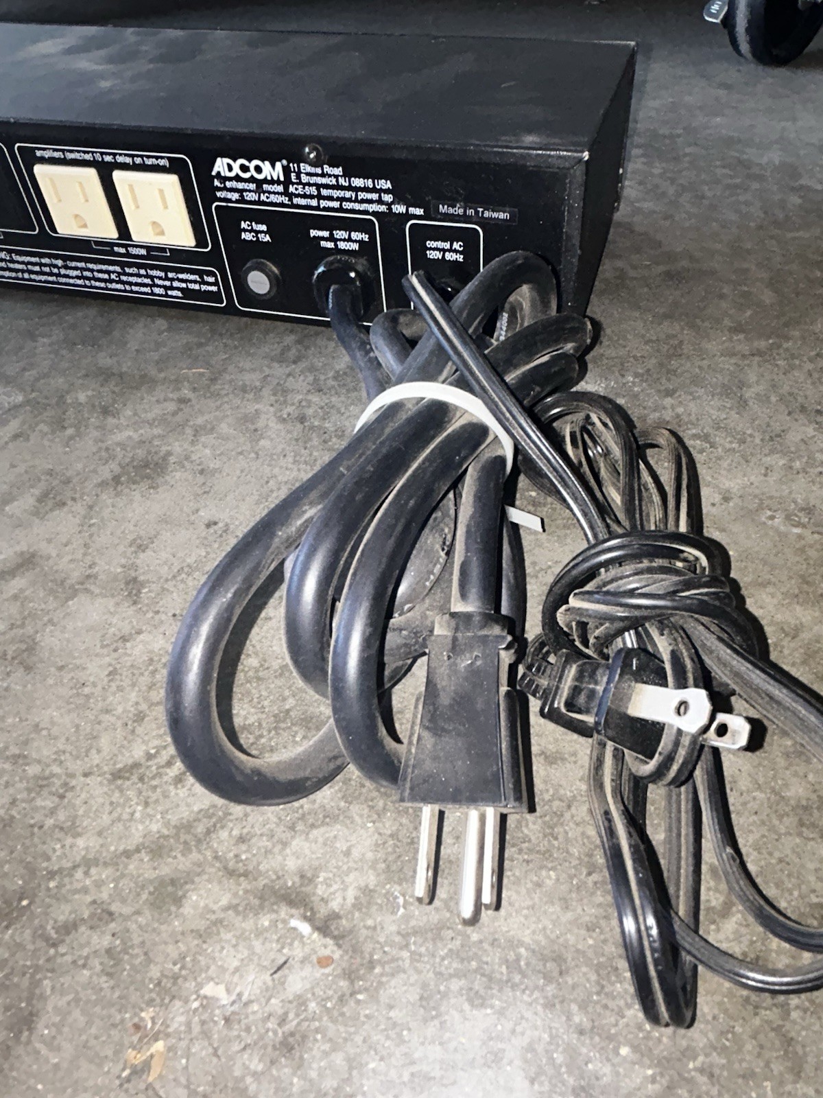 ADCOM Model ACE-515 AC Enhancer/Surge Protector