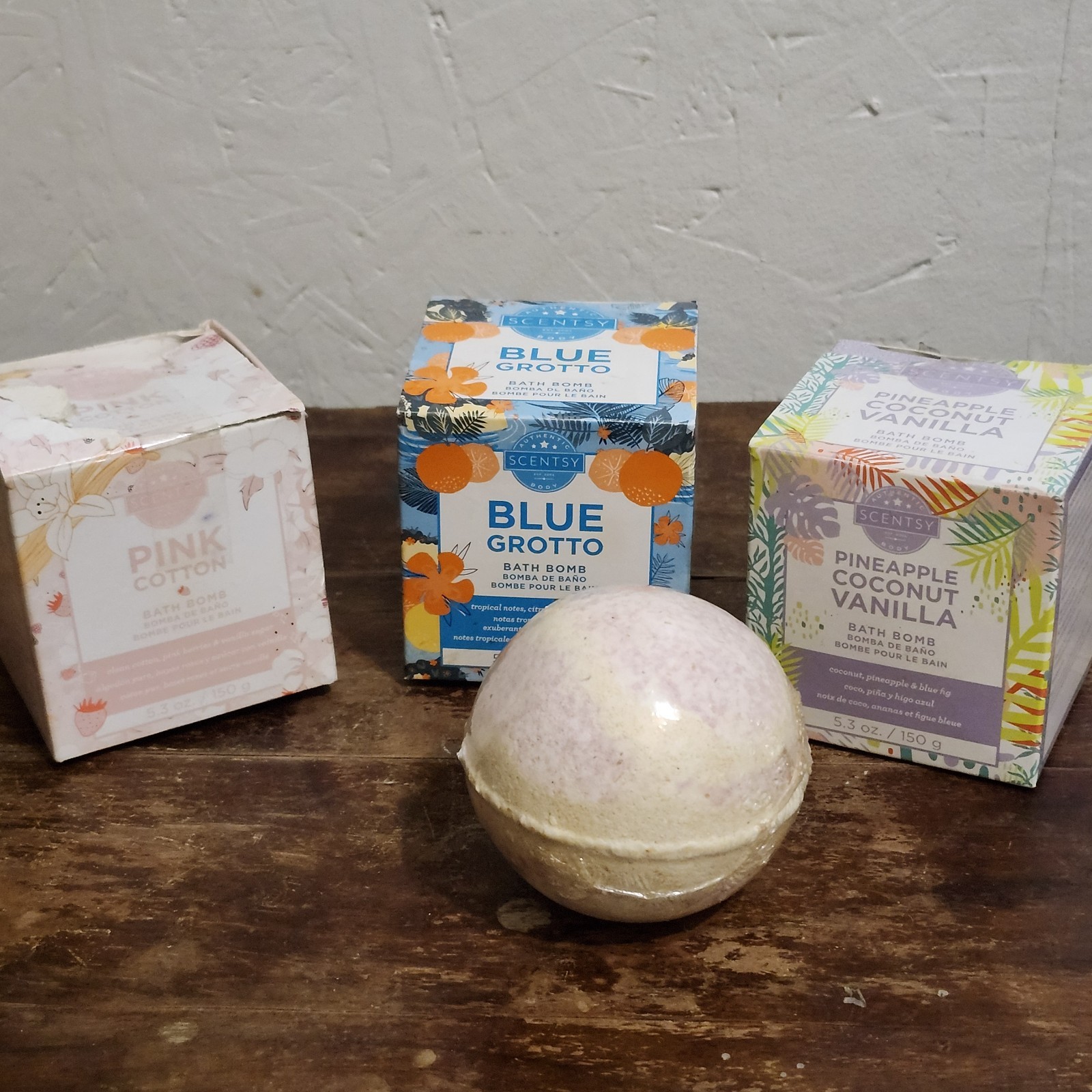 Lot Of 3 SCENTSY BATH BOMBS New In Box 5.3 oz Made in USA