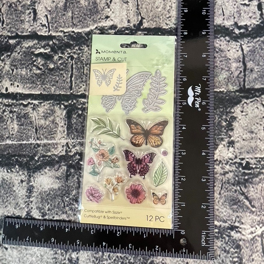 Momenta  BUTTERFLY Stamp & Die set Flowers Plants Nature