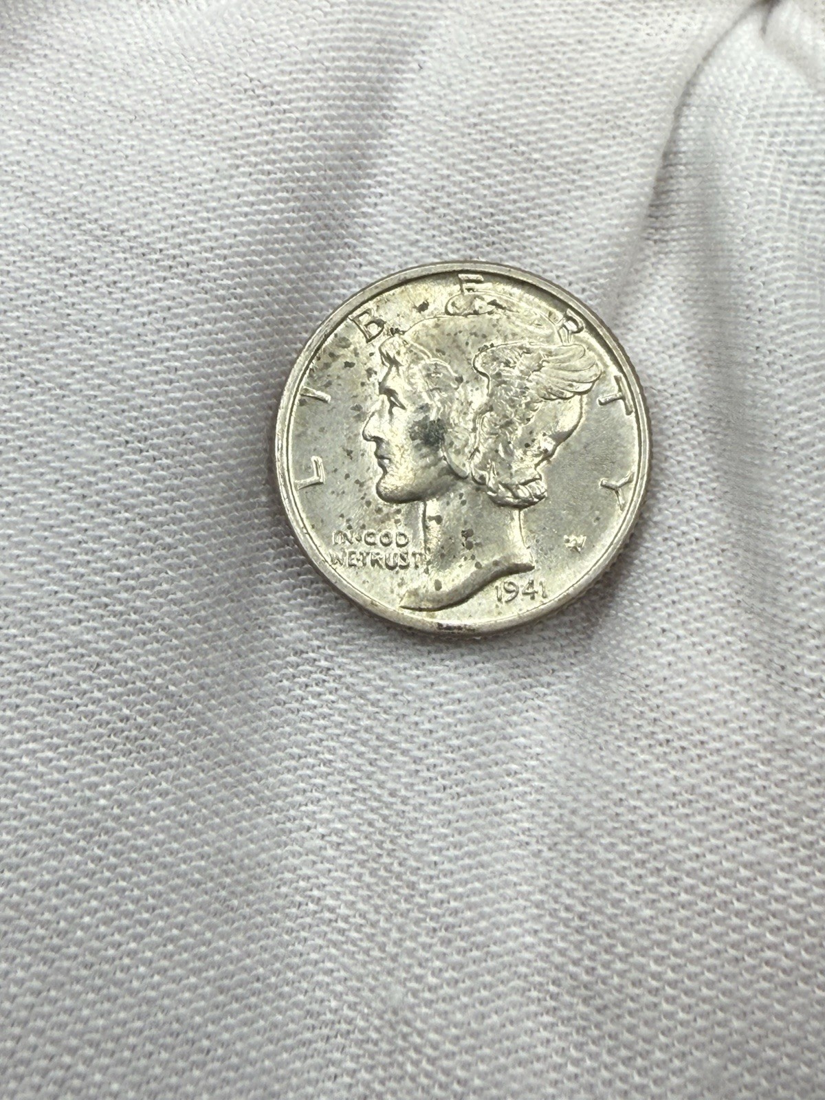 1941 P Mercury Dime 90% Silver Coin AU/ BU A204