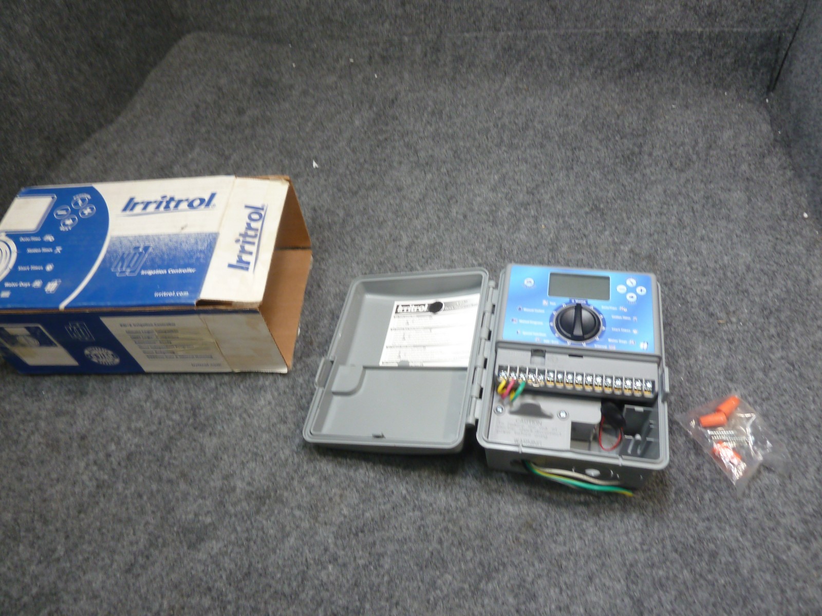 Irritrol kd-2 kd900-ext 9 Station Outdoor Sprinkler Controller lock box.