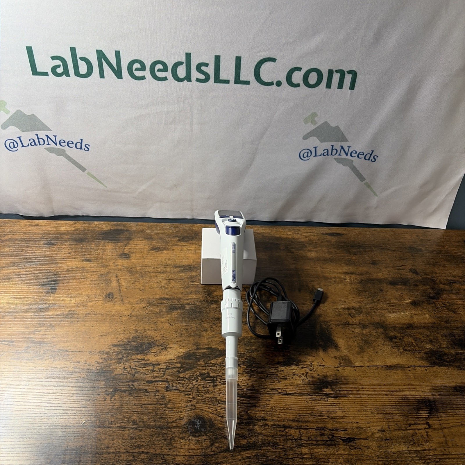 RAININ E4-5000XLS E4 ELECTRONIC PIPETTE LTS L-5000 uL 17012312 LTS XLS