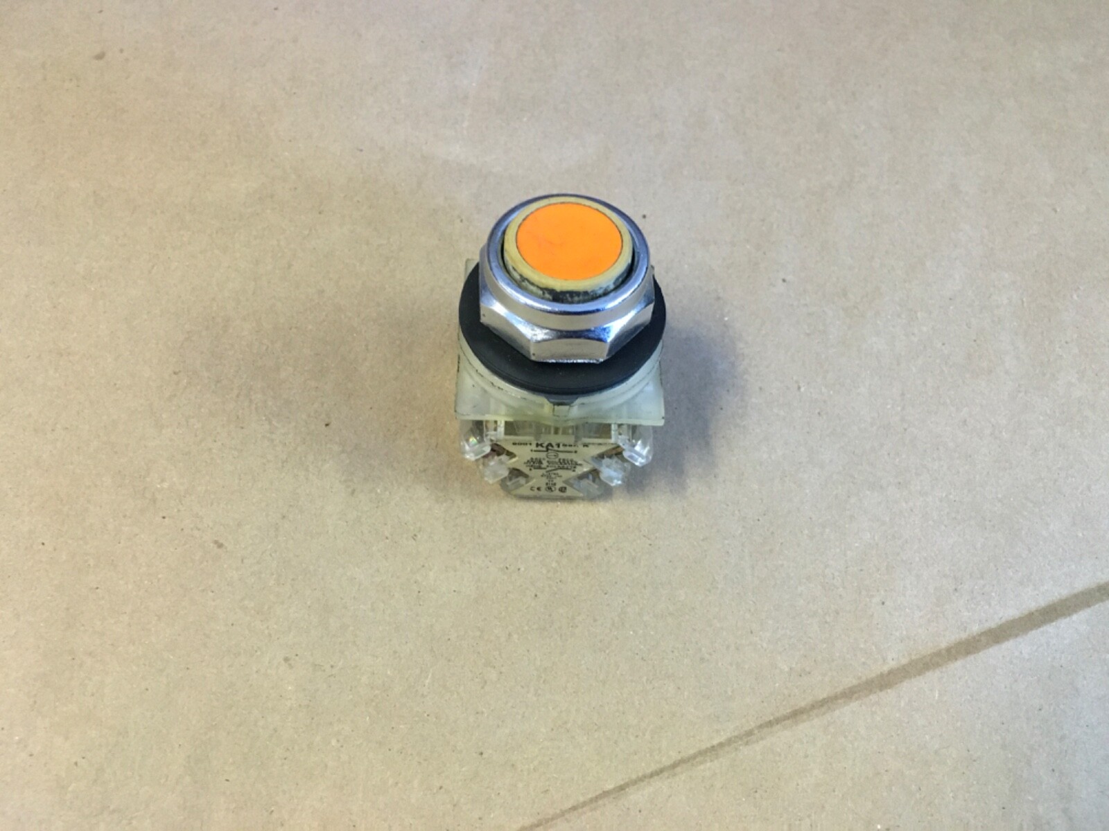 Square D Class 9001 Type KA1 Ser. K Orange Push Button