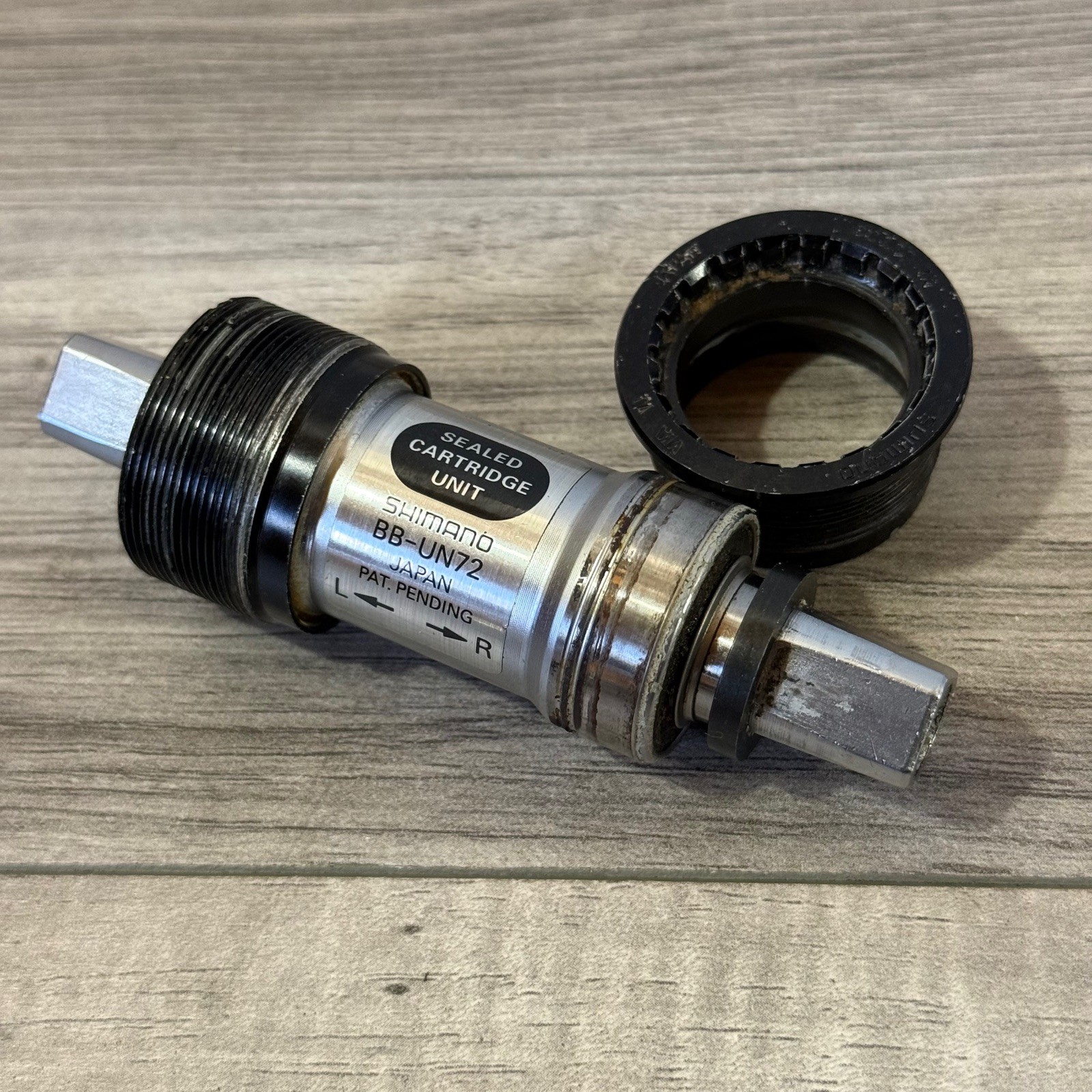 Shimano BB-UN72 73 x 107 Square Taper Bottom Bracket English  LOW MILEAGE