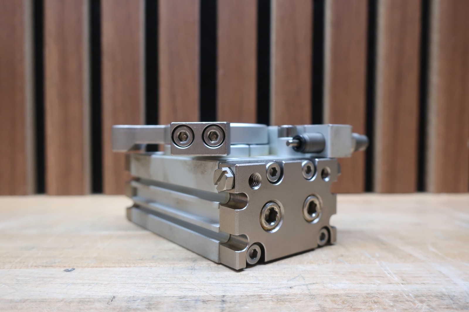 SMC MSQB10L3 | Rotary Table Max Press. 1.0MPa