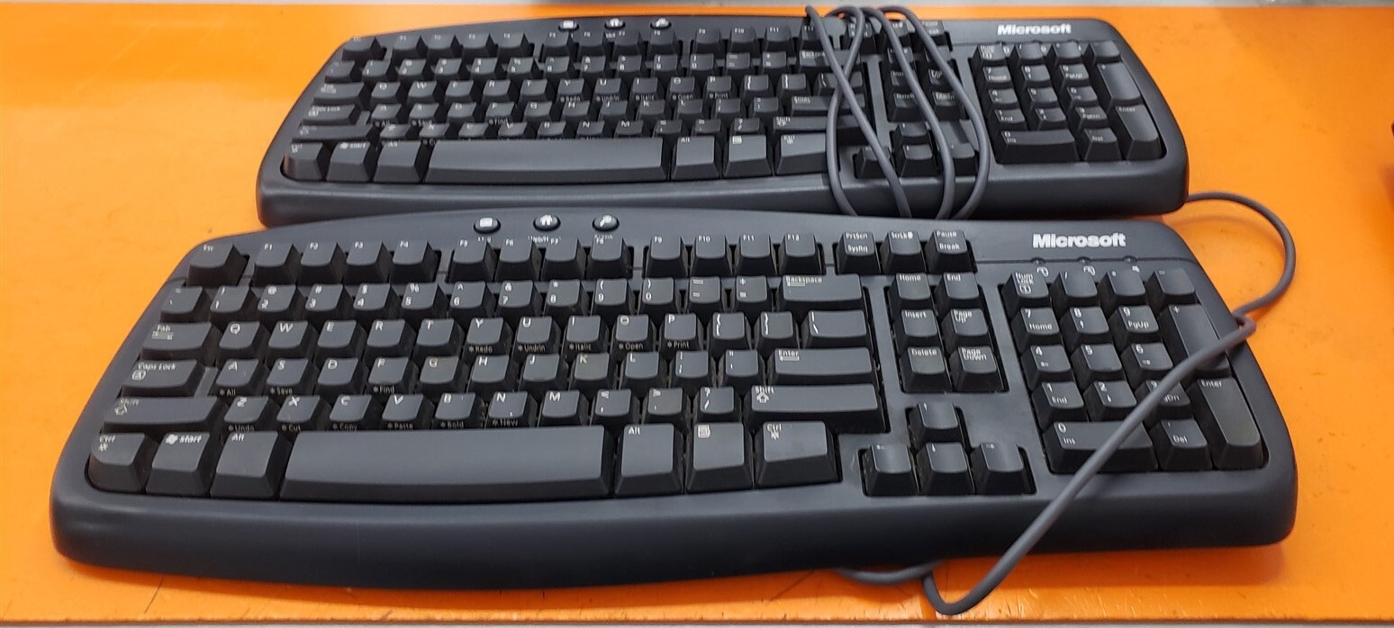 ⭐️⭐️⭐️⭐️⭐️ Lot Of 2 Microsoft Basic Keyboard 1.0A RT9480 PS/2 Black