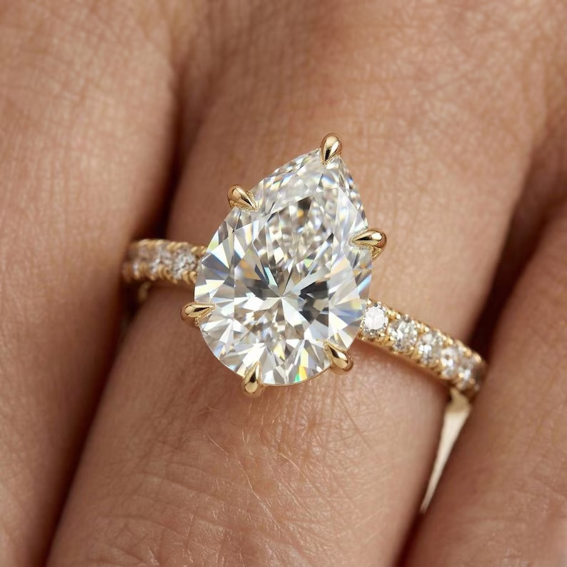 Birthday Gift Pear Cut Lab Grown Diamond For Mother Ring 14k Solid Yellow Gold