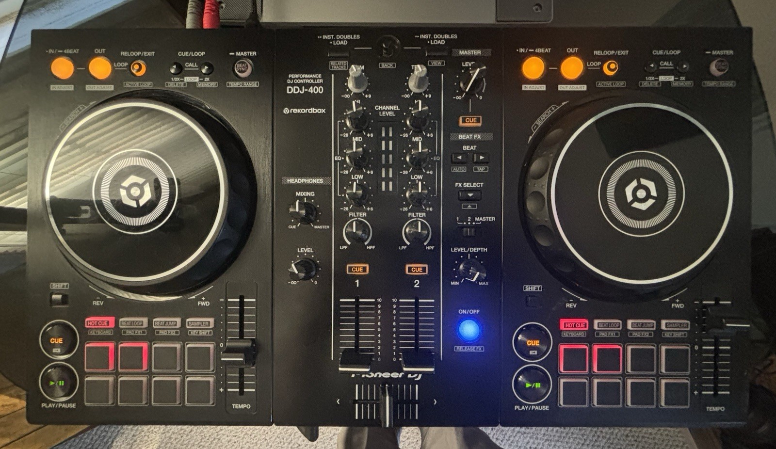 Pioneer DJ DDJ-400 2-Deck Rekordbox DJ Controller Black