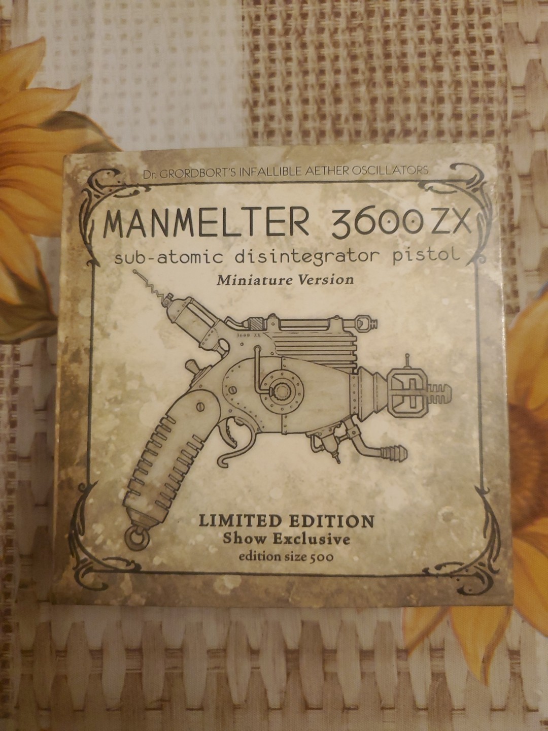 Weta Dr Grordbort's MANMELTER 3600ZX Raygun Miniature Version