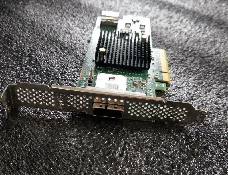 Genuine LSI 9207-4I4E SAS HBA 6Gbps PCIe 3.0 P20 IT Mode ZFS FreeNAS Low Profile