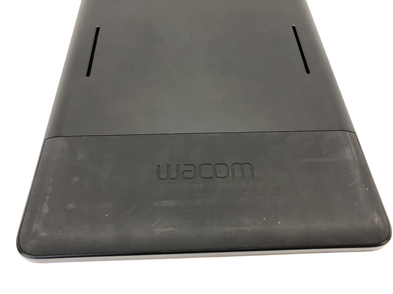 WACOM CINTIQ 13HD CREATIVE DISPLAY DRAWING TABLET, TESTED WORKING TABLET ONLY