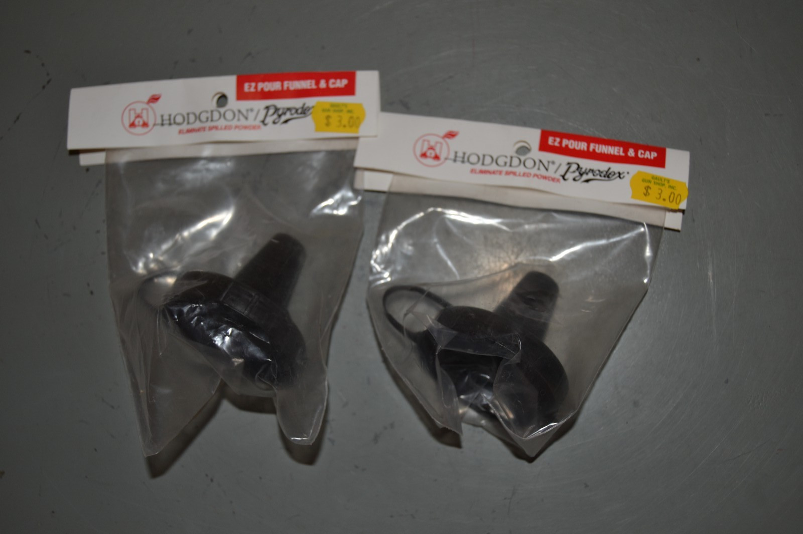 LOT OF 2 NEW HODGDON EZ POUR FUNNEL & CAP FOR HODGDON 1 POUND CANS