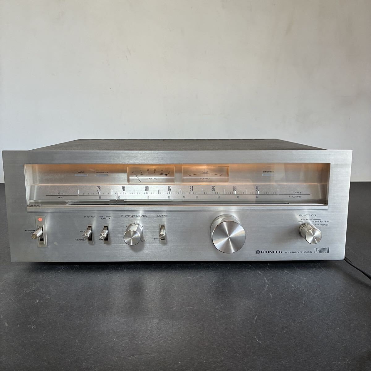 Pioneer TX-8800II AM FM Vintage Stereo Tuner Power On Retro Hi-Fi Japan
