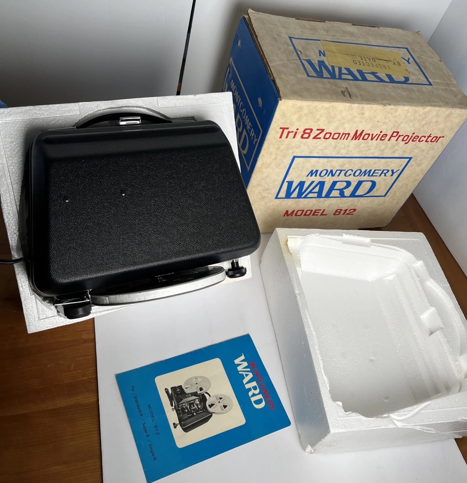 Vintage Montgomery Ward 812 Tri 8 Zoom Movie Projector Japan NEW IN BOX! READ*