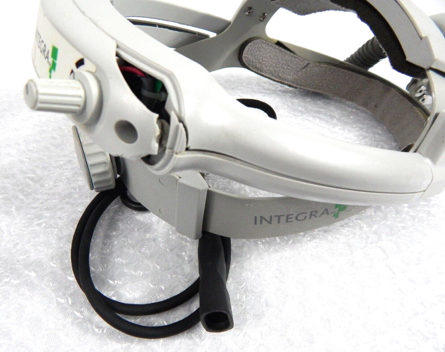 INTEGRA BATTERY OPERATED LED HEADLIGHT SYSTEM REF 90500 - AS IS
