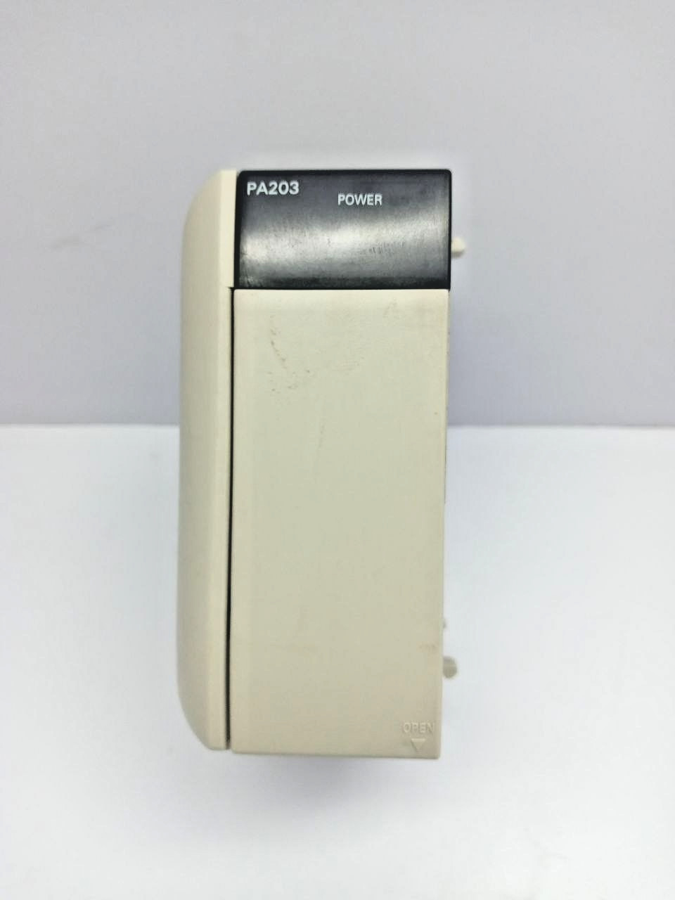 OMRON CQM1-PA203 PA203POWER SUPPLY UNIT EXPEDITE FREE SHIPPING