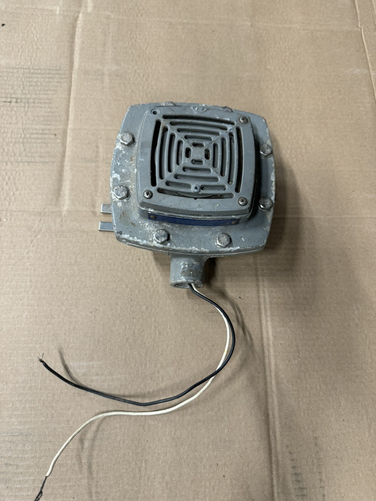 EDWARDS 878EX-N5  Horn SIGNALING EXPLOSION PROOF VIBRATING Used