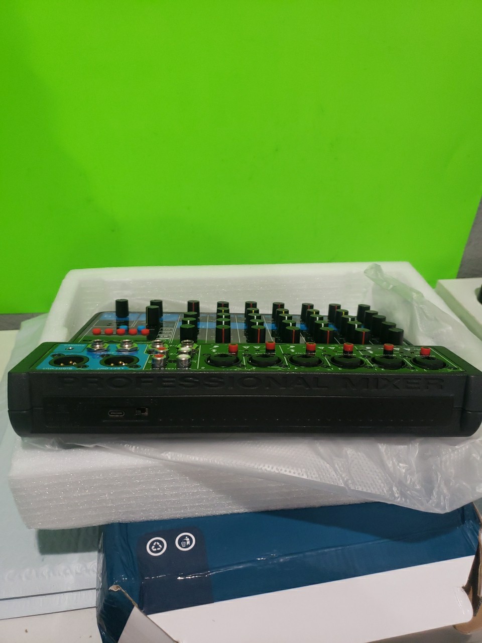 24 DSP BT Professional Mixing Console Open Box