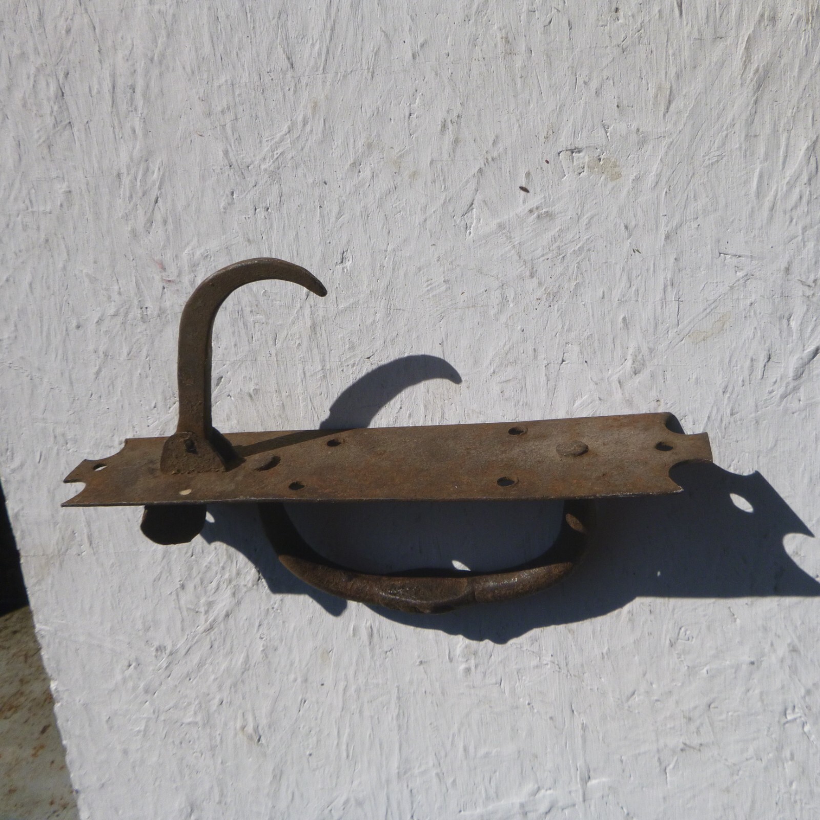 Antique iron thumb latch