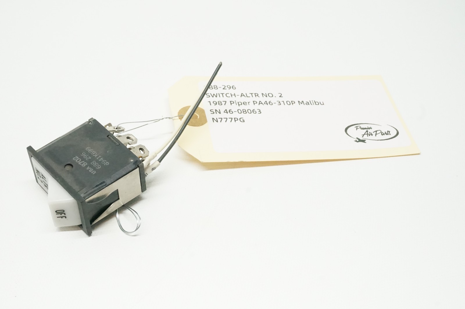 Piper Strobe Light Switch ASSY P/N: 688-296