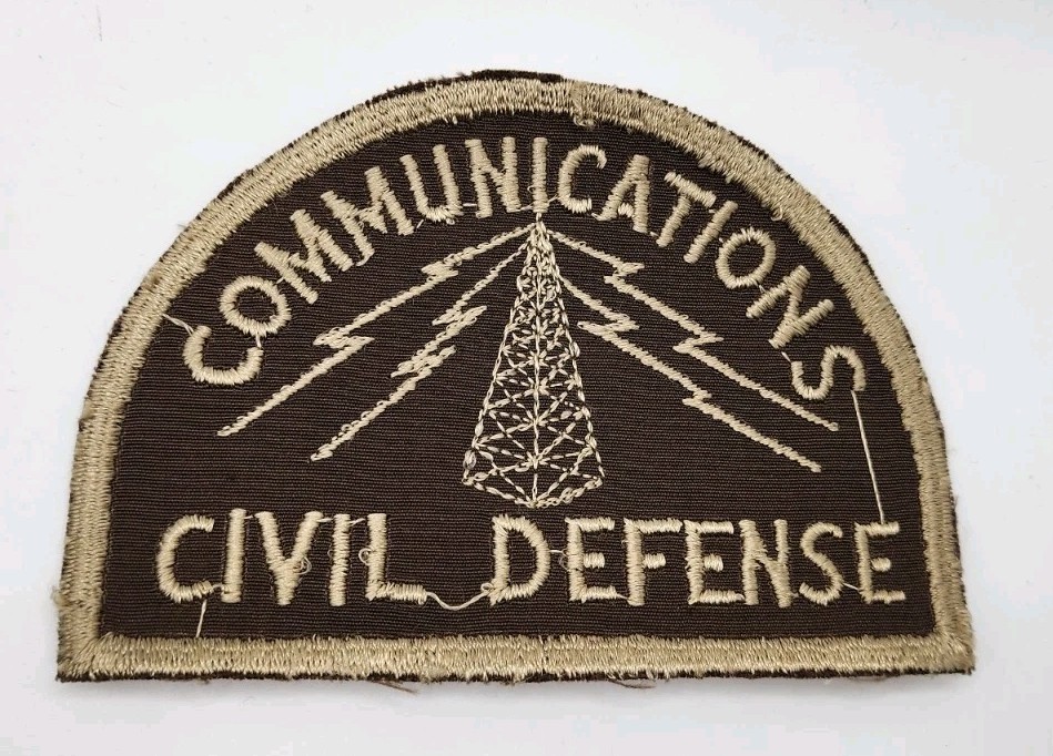 OBSOLETE COMMUNICATIONS CIVIL DEFENSE CHEESECLOTH SHOULDER PATCH RARE