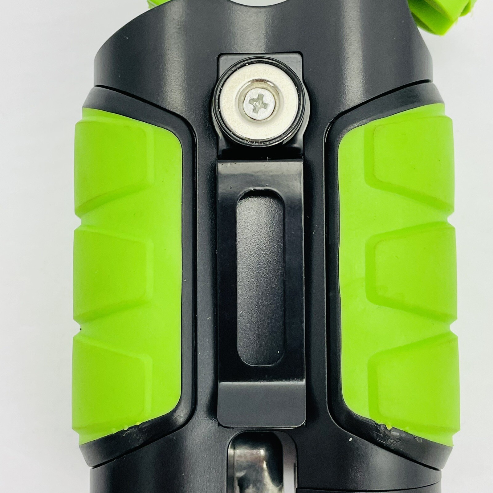 Coleman Cable Multi-Use Cree LED Task Light Magnetic Clip-On Belt Clip Flex Head