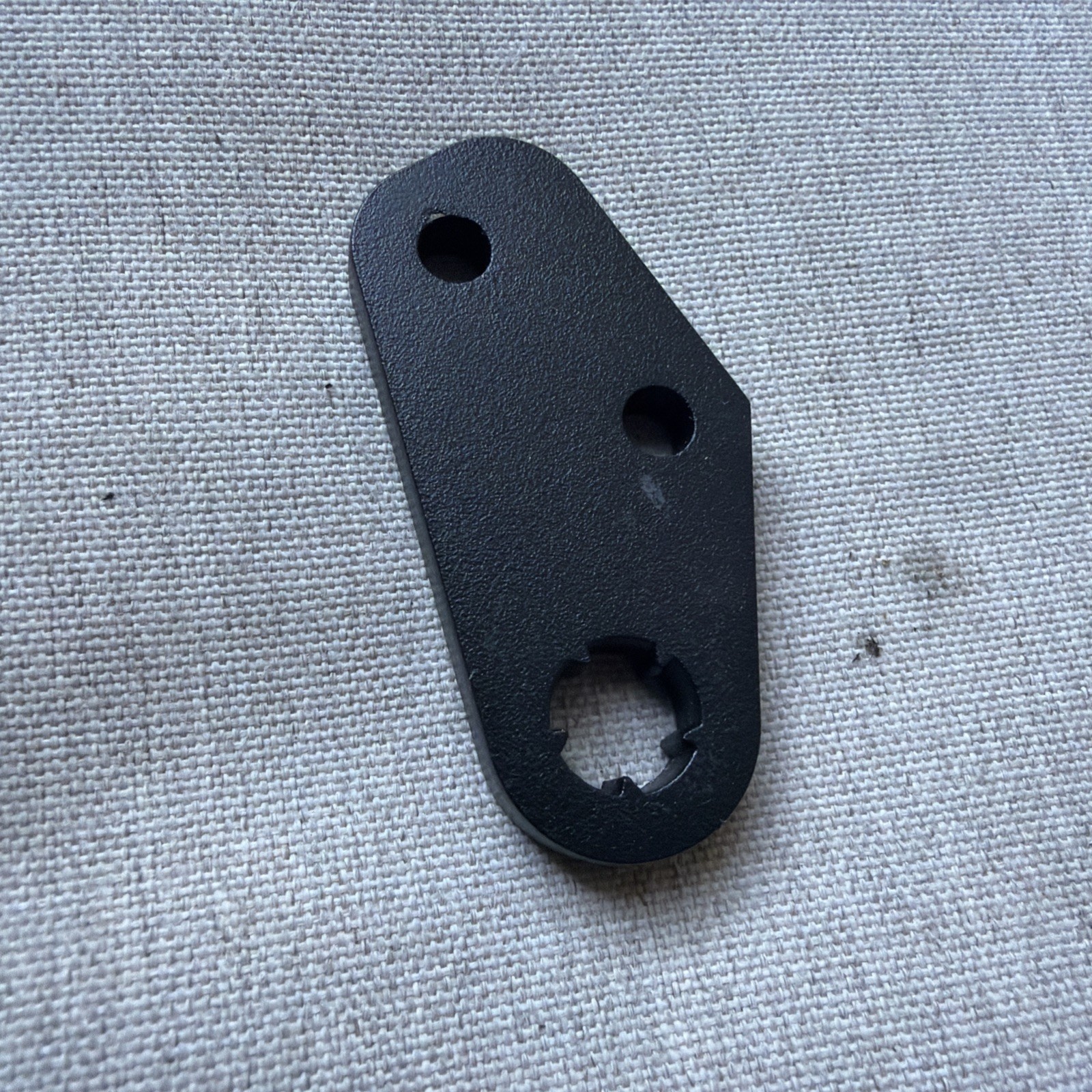 0428586 Hussmann Socket-Bottom Hinge Black