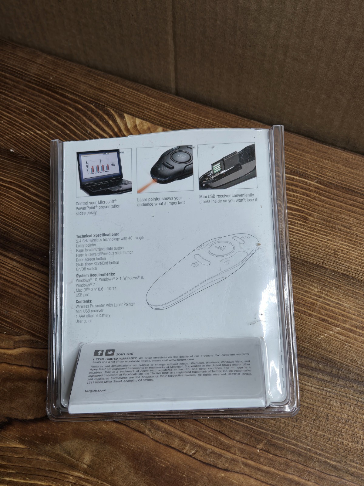 Targus AMP16US Wireless USB Presenter with Laser Pointer