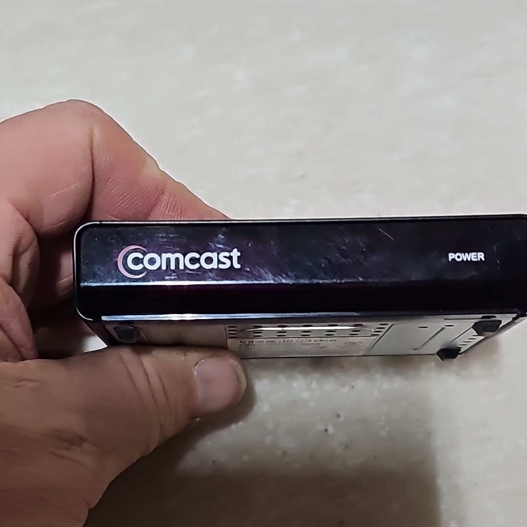 Comcast Xfinity BUNDLE RNG110 Cable Box W/Remote AC ADAPTER & COMCAST DVI105COM1