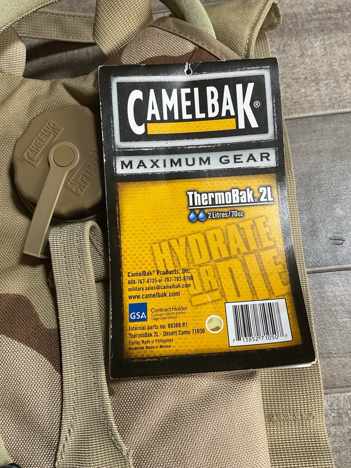 NEW Camelbak Hydration pack 2L NWT Beige Tan Camo