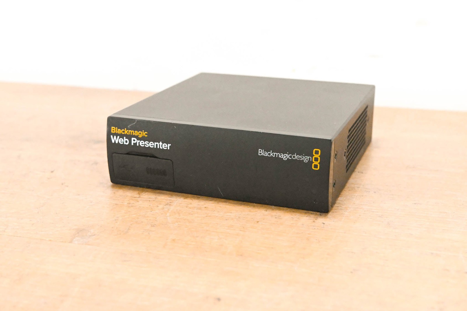 Blackmagic Design Web Presenter CG011R0