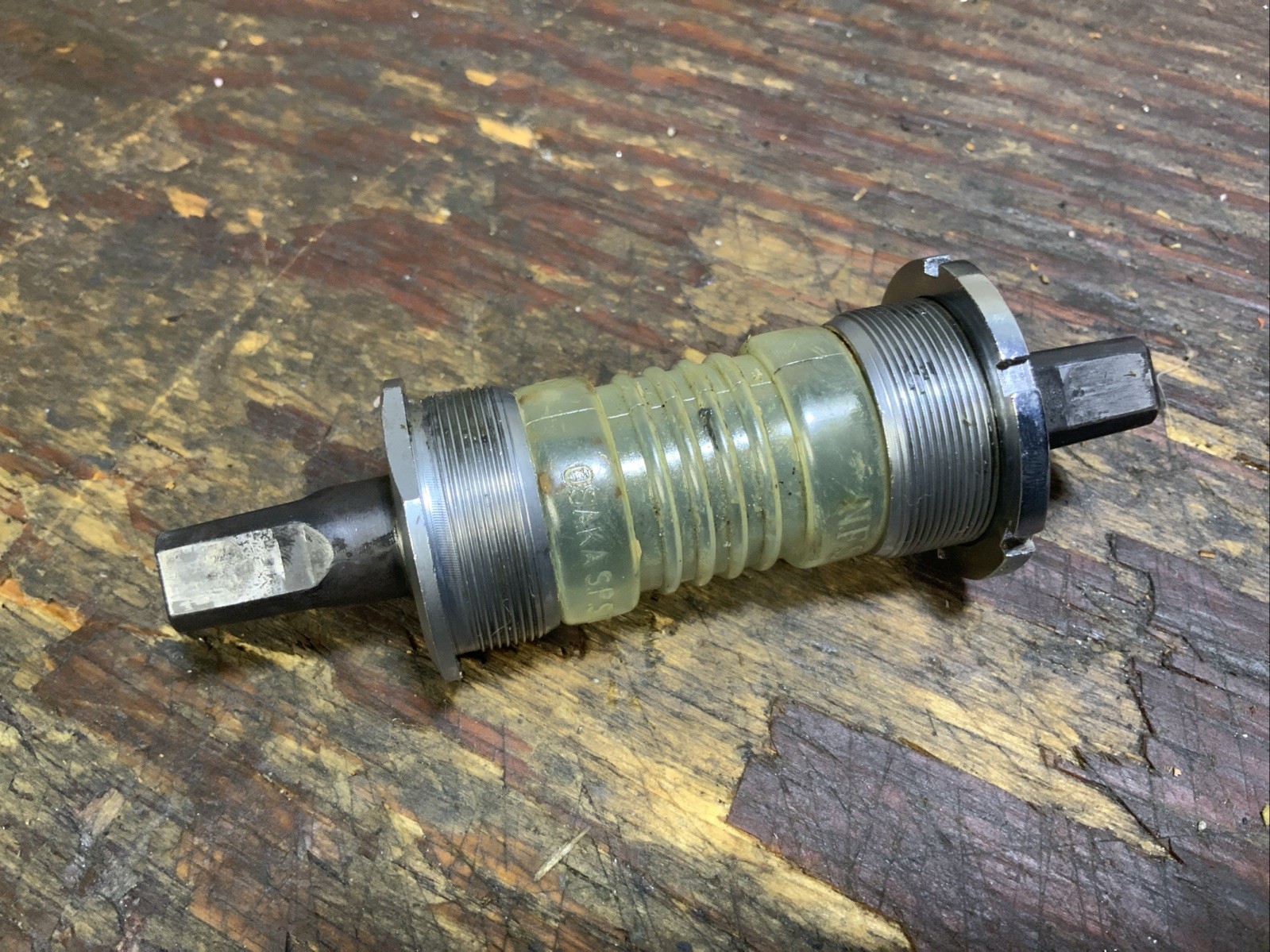 Tange Industries Sealed Bottom Bracket 68mm x 134mm Excellent Condition