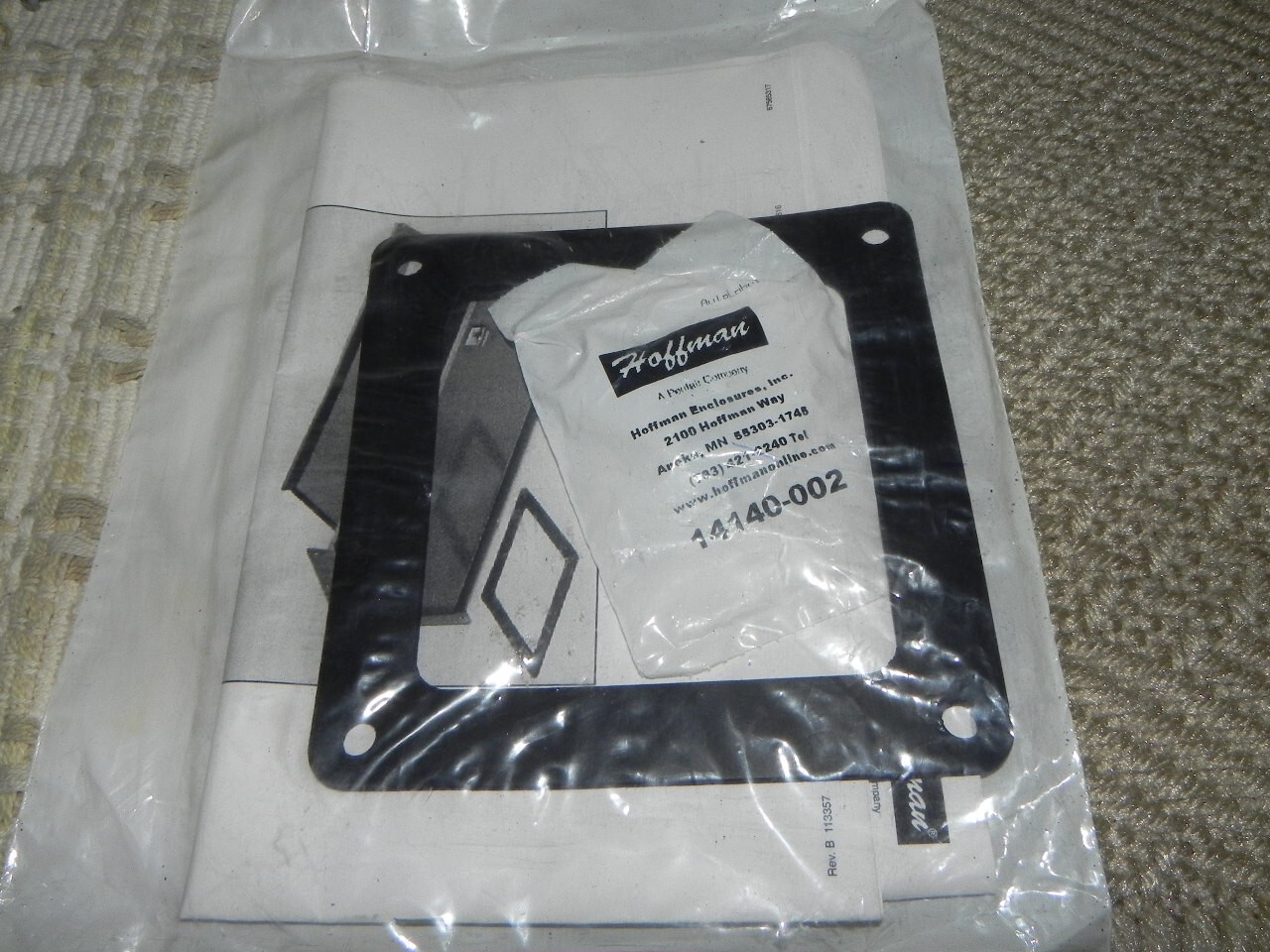 Hoffman Black Rubber gasket & Hardware for Feed-Through Wireway 5.25 x 5.25 gask
