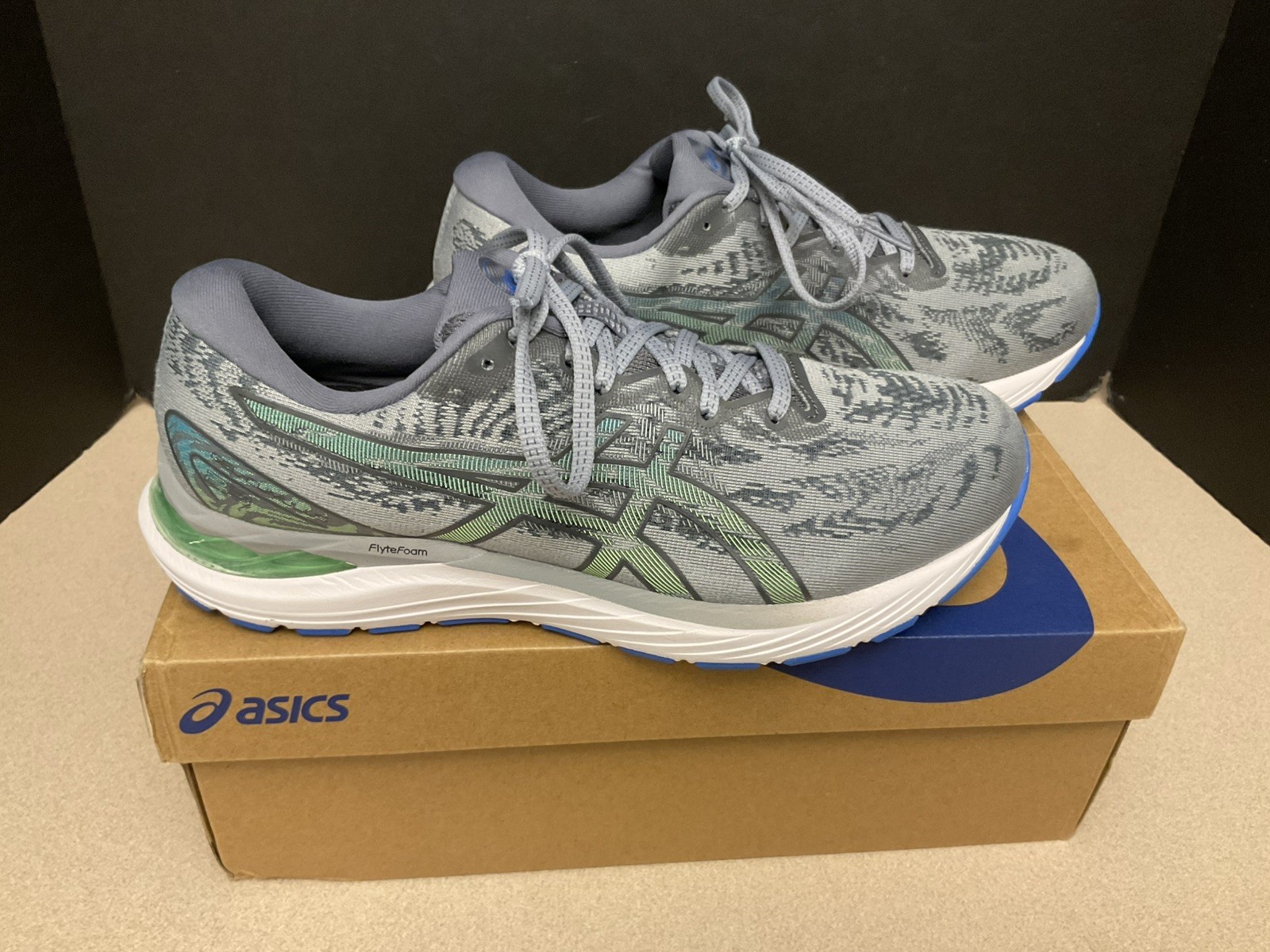 New! Mens ASICS Gel-Cumulus 23 Sheet Rock/Carrier Grey Running Shoes. Size 8.