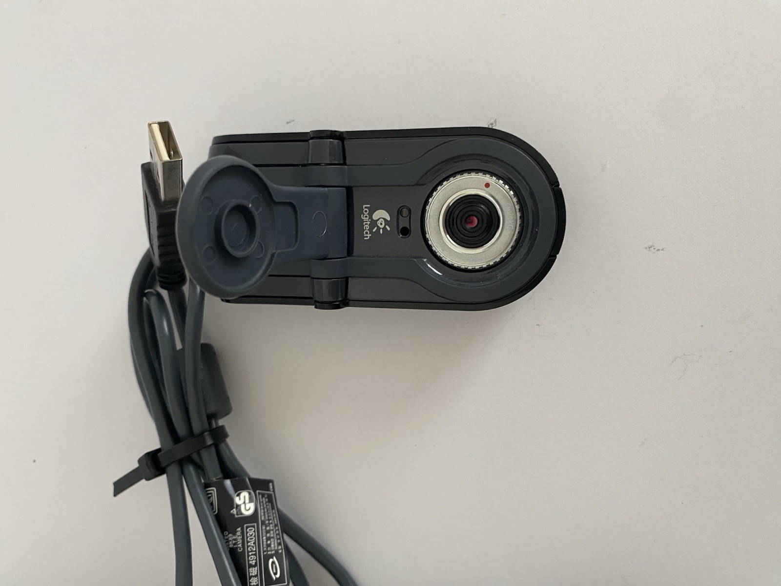 Logitech V-UJ15 Quickcam USB Webcam W/ Carrying Case
