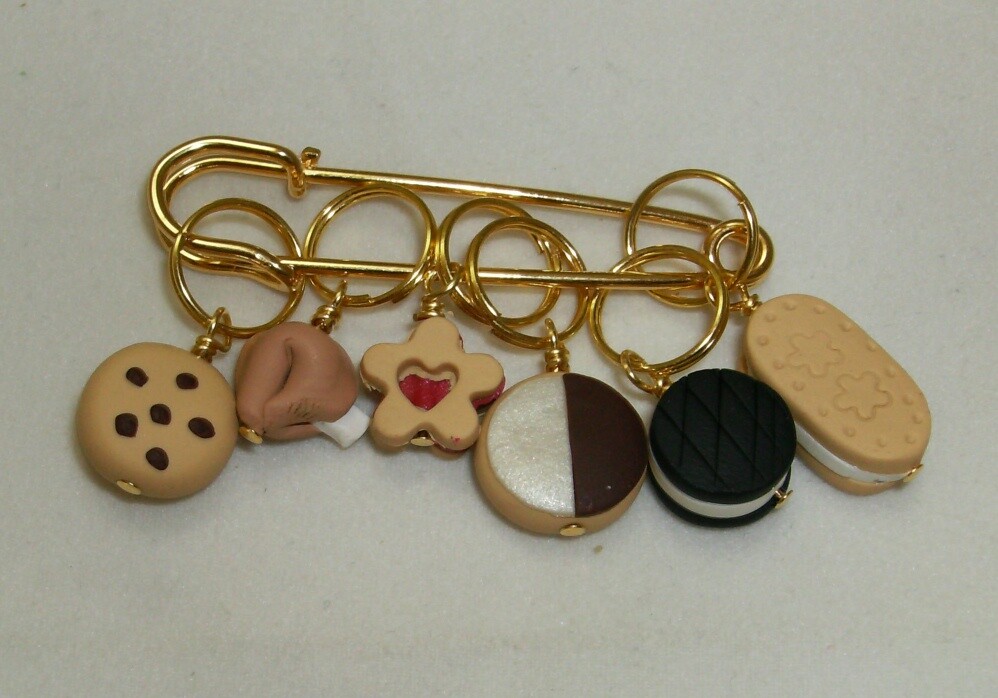 Stitch Markers BOX of COOKIES for Knit or Crochet set of 6 Baby linzer cameo for