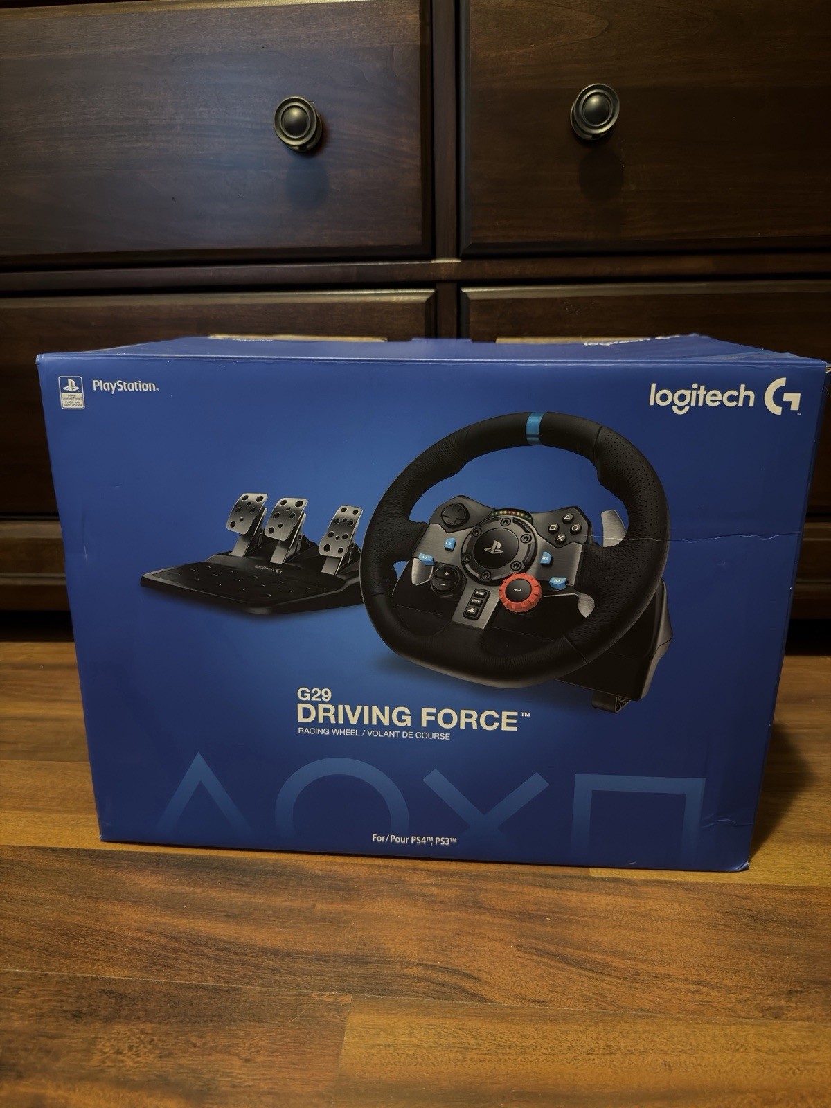 Logitech G29 Driving Force Racing Wheel & Pedals Set PS5 PS4 PS3 and PC.