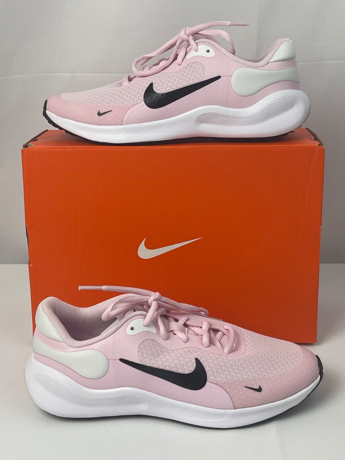 Girls Teens NIKE Pink Black REVOLUTION 7 sneakers sz 4.5 5 5.5 6 6.5 7 YOUTH $60