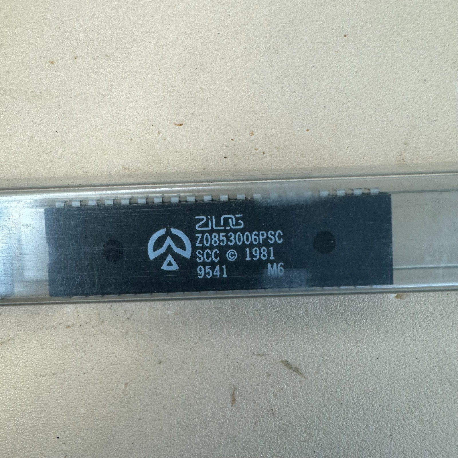 (1) Z0853006PSC ZILOG