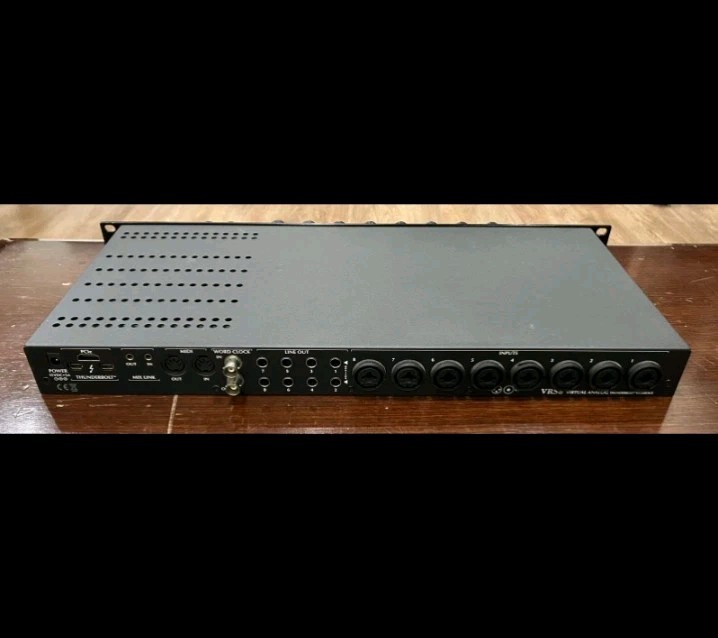 Slate Digital VRS8 Virtual Analog Thunderbolt Rackmount Audio Interface